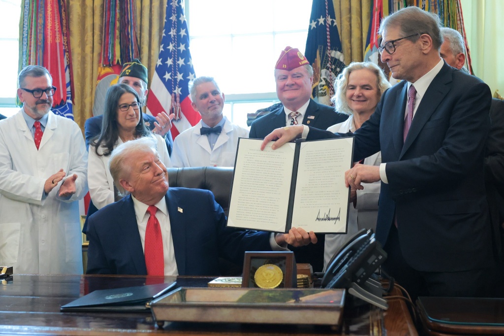 President Signs Executive Order Advancing Federal Cannabis Rescheduling: What It Means for Cannabis Businesses